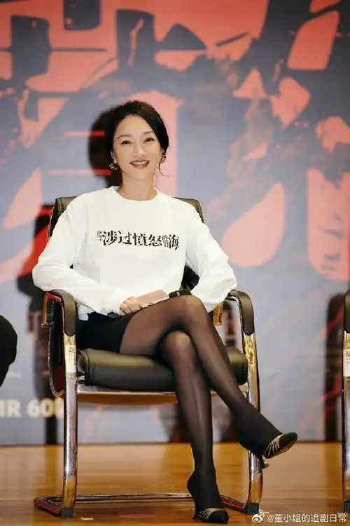 周迅越疯越美丽#周迅是什么"疯批"代言人吗?