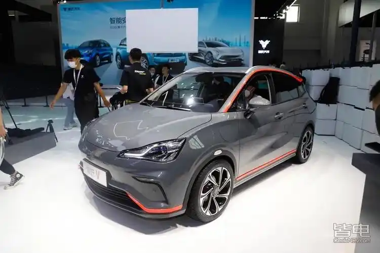 该车是继哪吒n01,哪吒u之后,哪吒汽车打造的第三款量产车型,根据此前