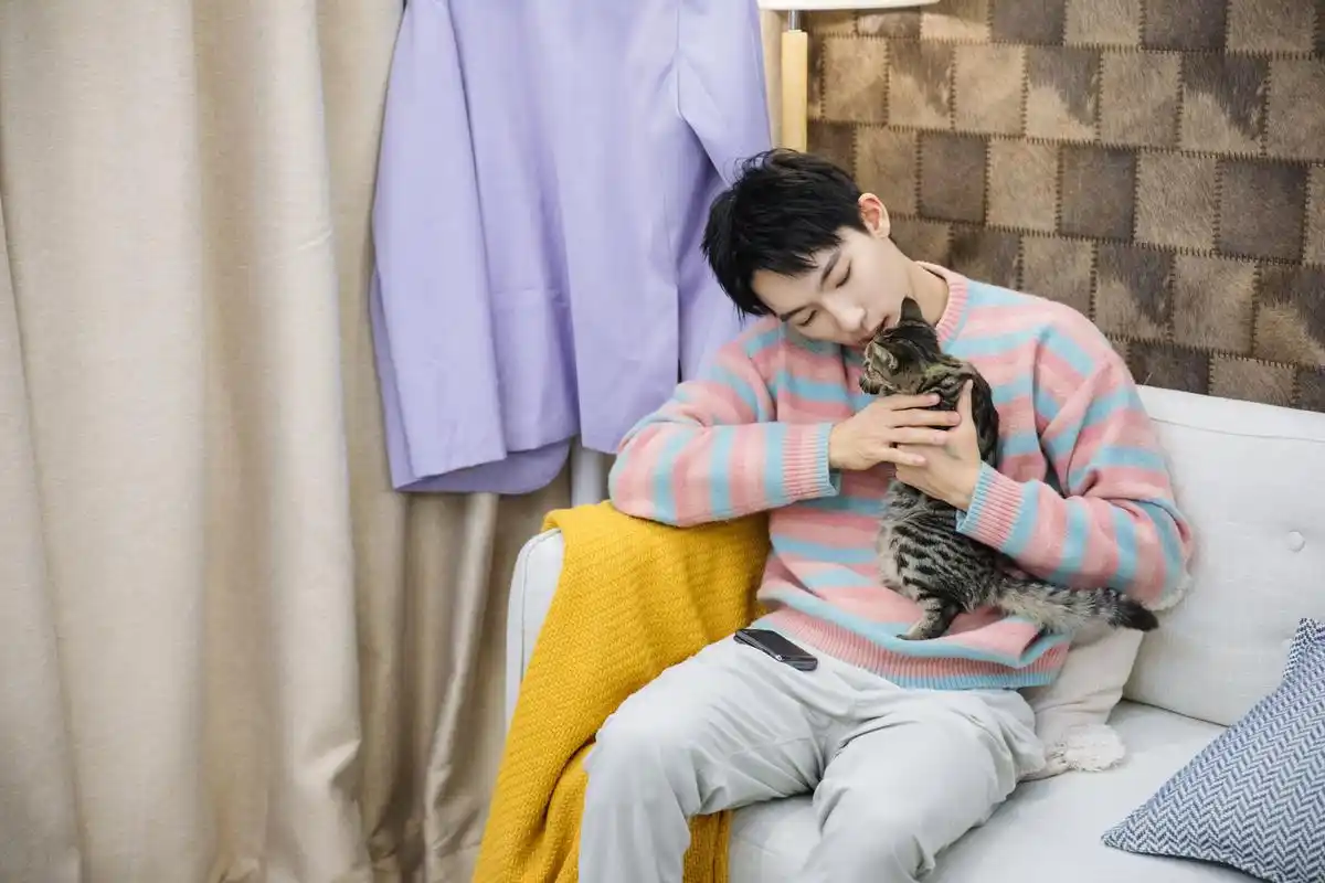 三,为她改变于家翊还做了一件让人很感动的事情,那就是他愿意为豆豆去