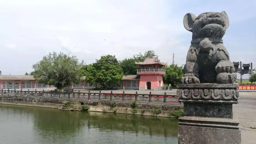 雷阳八景之一(●—●)雷祖祠