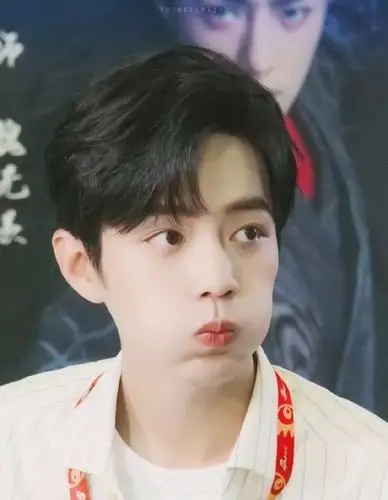 肖战嘟嘴合集来啦!_高清图集_新浪网