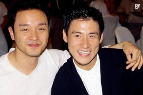 张国荣和谁合照都是一本正经,唯独遇到图6,网友,真是够皮的