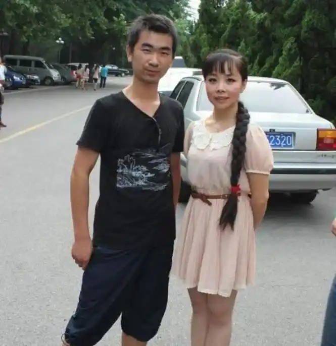 回顾"星光大道"的王二妮:放弃百万年薪下嫁农村,如今活成这样