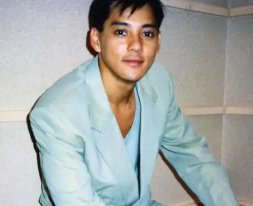 风流的莫少聪辜负张智霖表姐又抛弃洪欣还与小25岁娇妻离婚