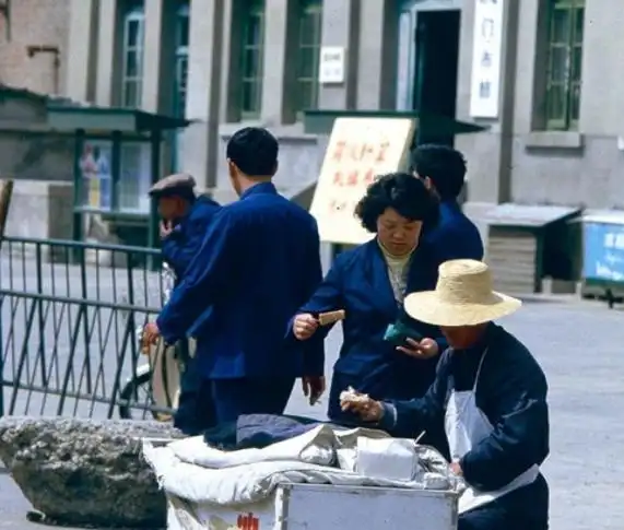 记忆中的80年代:老照片带你穿越到1983年的北京