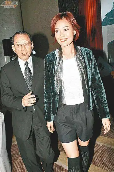 容祖儿获老板杨受成亲自辩护 赞其全公司最听话