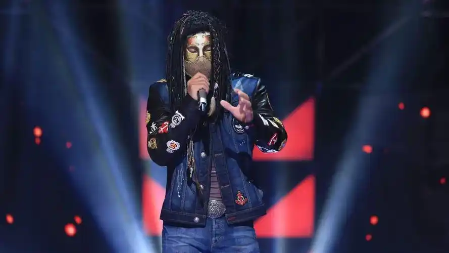 蒙面歌王相比较中国好声音和我是歌手看点在哪里?