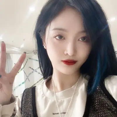 吴宣仪头像.拿图dd. 二传明注川渝小辞/.