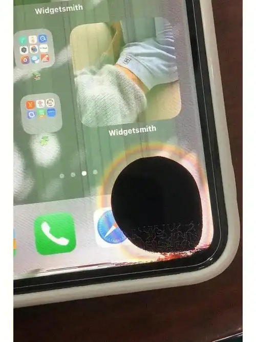 救命🆘苹果11屏幕漏液