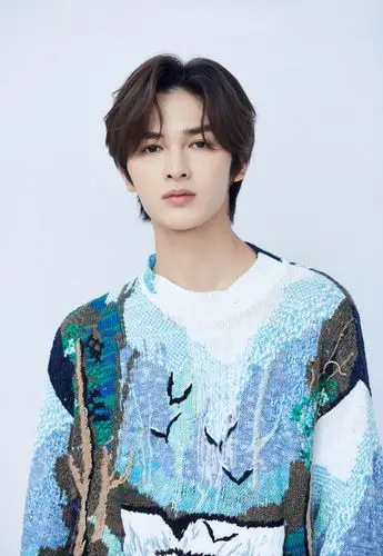 2019搜狐时尚盛典年度时尚影响力男明星提名:朱正廷