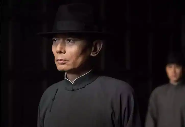 杜月笙朋友向你借钱不要急着拒绝聪明人会借两种钱出去