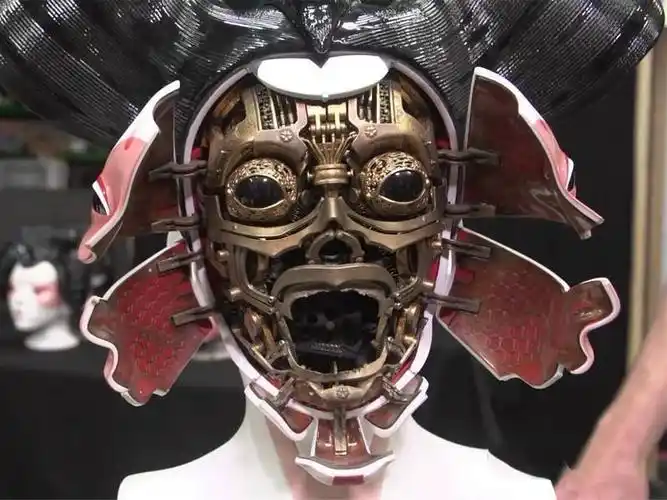 作品《攻壳机动队》里面的义肢技术和对人体的改造,让人印象深刻.