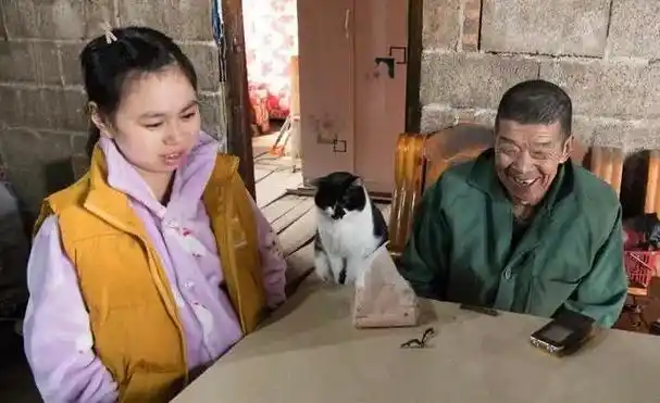 在遇到刘海涛前,黄方琼几乎不敢奢望感情.