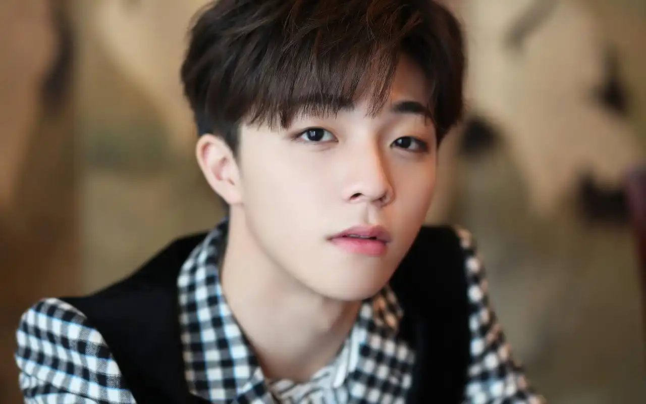 陈立农帅气西装写真图片桌面壁纸高清大图预览1920x1200_港台明星下载