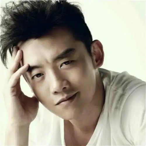 郑凯,1986年3月11日出生于杭州,中国内地男演员,2008年毕业于北京电影