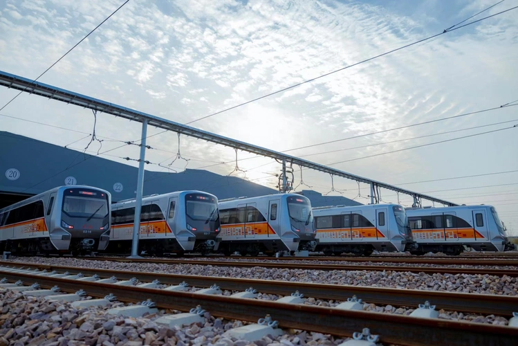 郑州轨道交通3号线开通一周年技术支持来自深圳地铁