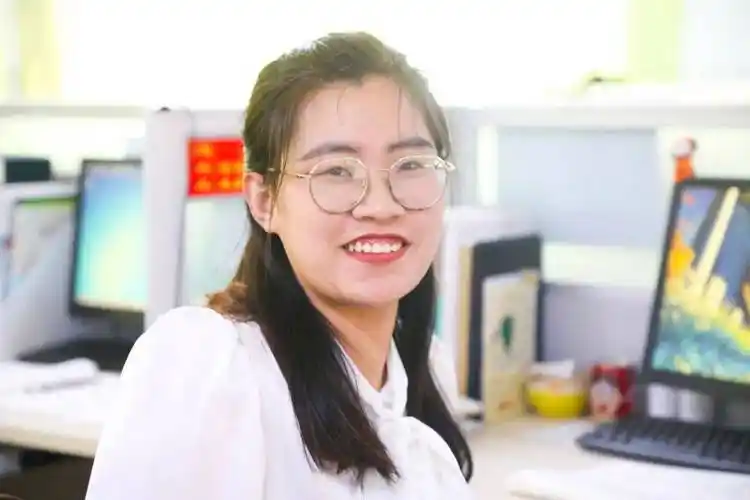 衡水二中│国际妇女节,愿你芳华自在,笑容如花_来源_中国_视窗