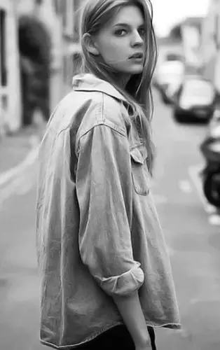 欧美气质美女手机壁纸