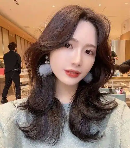 "爆款"网红披肩发_发型_中国_形象