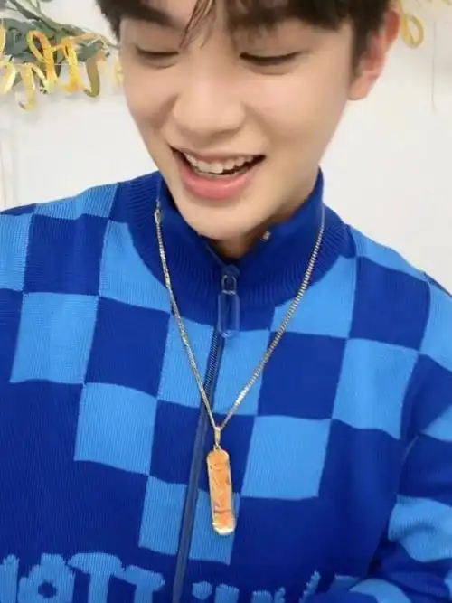 justin黄明昊生日快乐