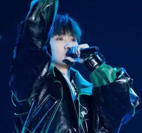 汪苏泷为怀念青春写的歌,唱哭无数失恋的女孩,网友:泪流满面_歌曲