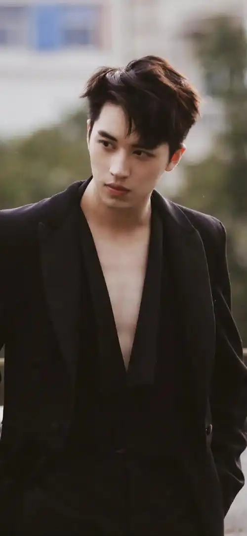 许魏洲1020生日快乐