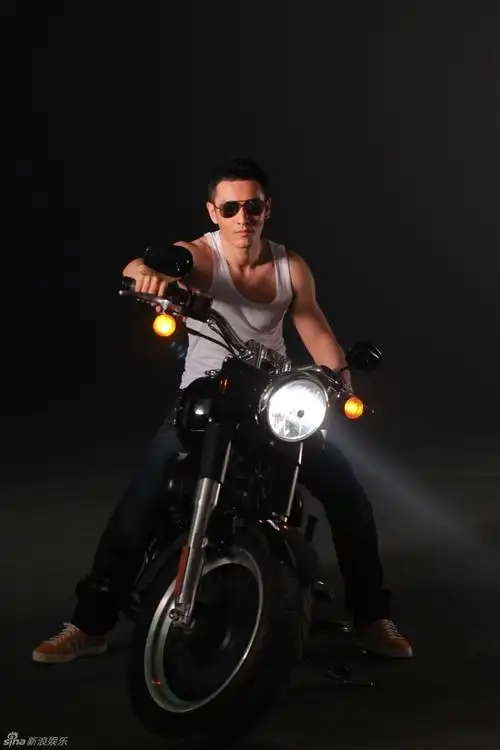 黄晓明时尚运动片大片酷帅有型