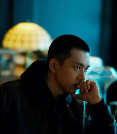 感受一下无法抗拒的寸头魅力吧