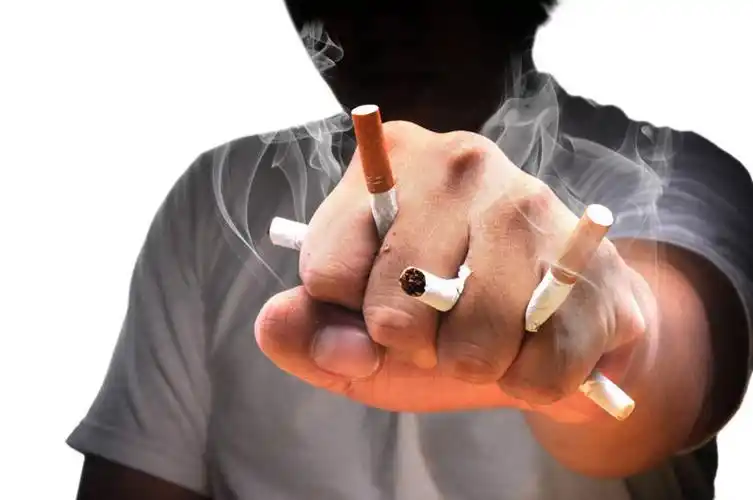 成年人,一个人,横图,特写,白色背景,正面,香烟,马来西亚,仅一个男性