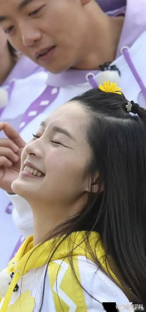 李沁这素颜照,真的一点都不掺水,郑恺看了估计都佩服!