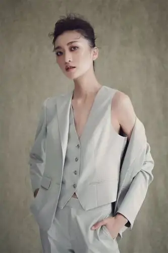 模特线路姜贝贝中国时尚大奖2019年度中国十佳职业时装模特入围