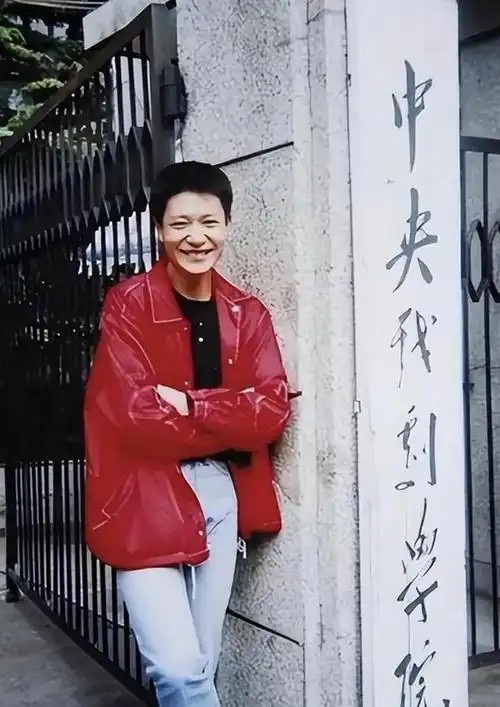 李宗翰出身皇室后裔又活得干净戏红人不红是他最大尴尬