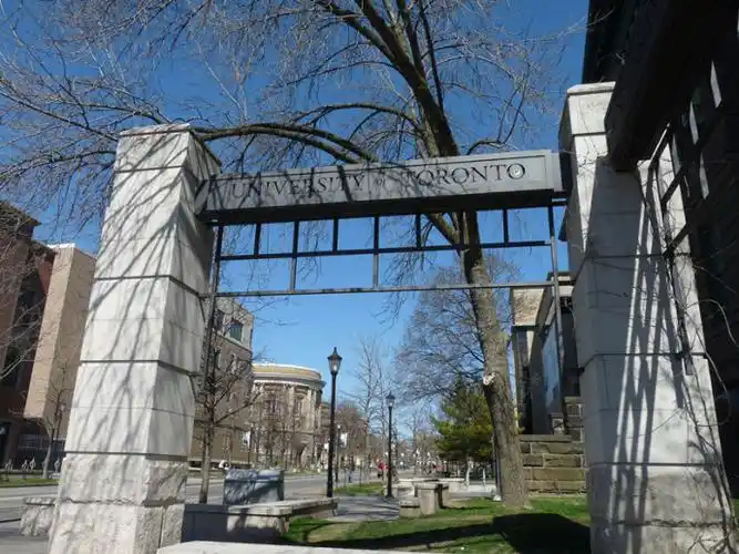 多伦多大学 university of toronto