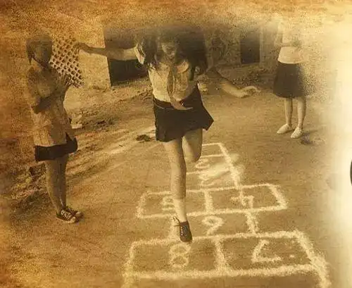 老照片7080后难忘的童年游戏时光不复返