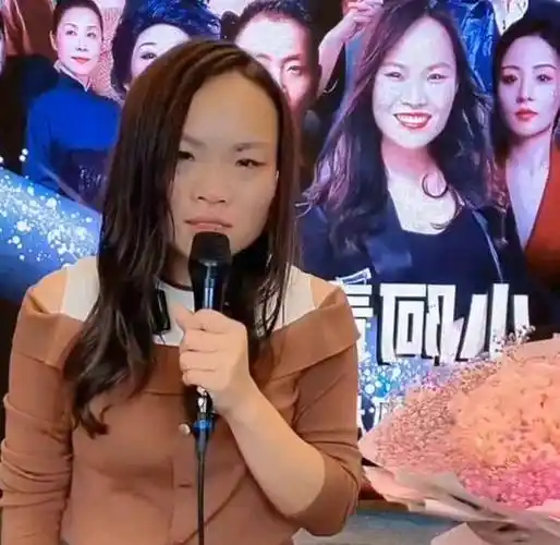 原创歌手祁隆遭遇逆徒粉丝网暴直播间罕见发怒没有我你们算个屁