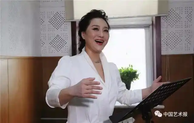 歌唱家么红,尤泓斐,阮余群,周晓琳,陈小朵,男高音歌唱家李爽,张英席