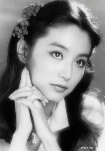 林青霞年轻时经典旧照