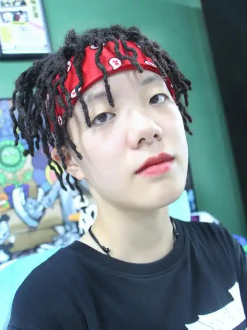 美式脏辫女生半头