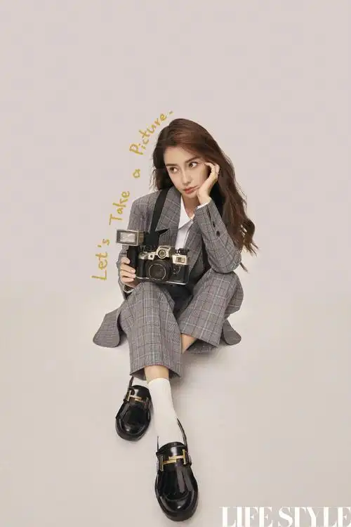 angelababy金色萌宠大片写真图片