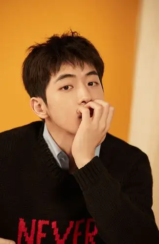 南柱赫超帅时尚杂志封面大片