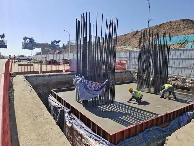 德润快速路首个承台完成浇筑,烟台快速路建设再提速|桩基|箱梁_网易
