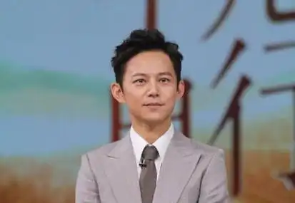 五十岁生日冷冷清清!曾被众星环拱的何炅,彻底揭示了内娱的残酷