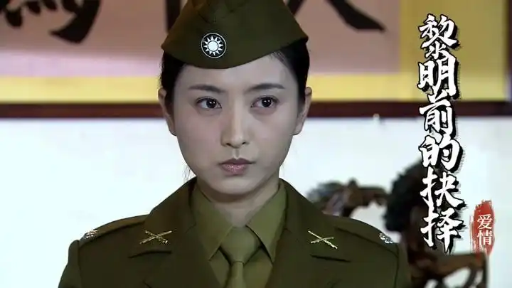 黎明前的抉择:美女潜入别人家里,怎料被保镖发现,她能脱身吗