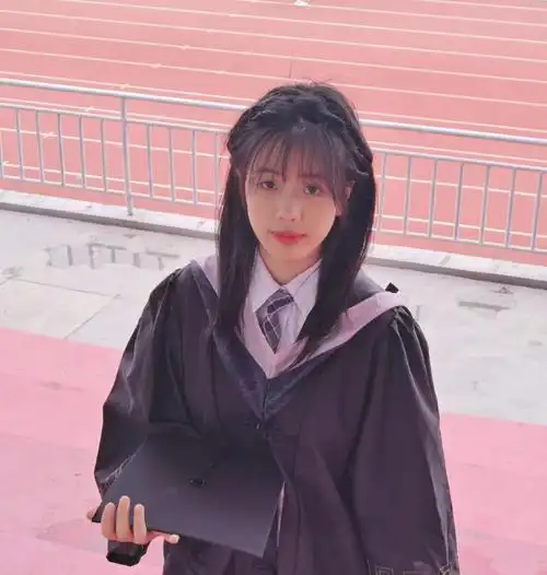 学士服发型穿搭