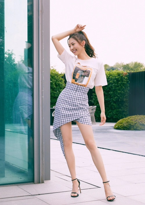 黄梦莹身材真没得说!运动装也能凹出时尚感,杨幂眼光太毒了