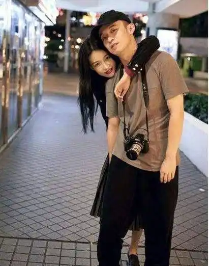 董子健的"我们成功守住零点",为何总是在生日秀恩爱,酸了酸了_孙怡