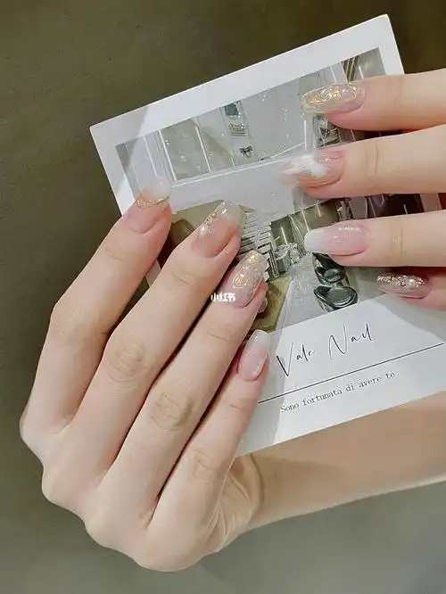 温柔百搭还适合夏天的清爽美甲