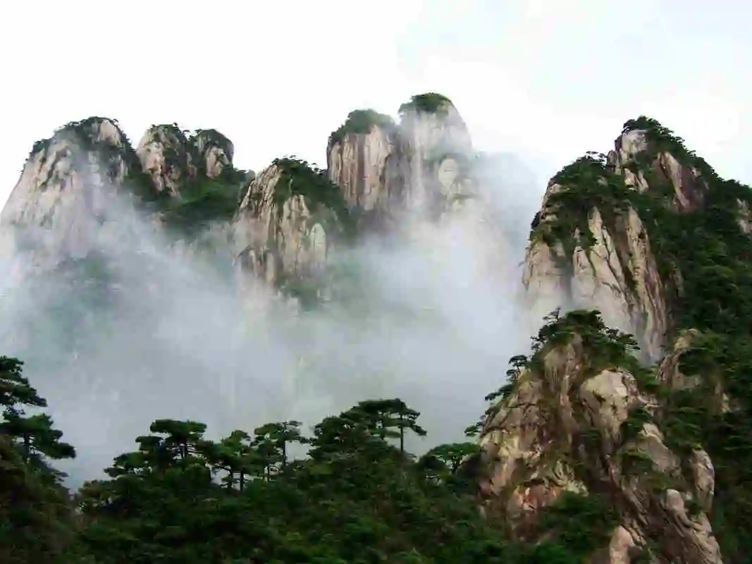 江西三大5a级景区,被诗仙盛赞的世界名山,去过的都流连忘返