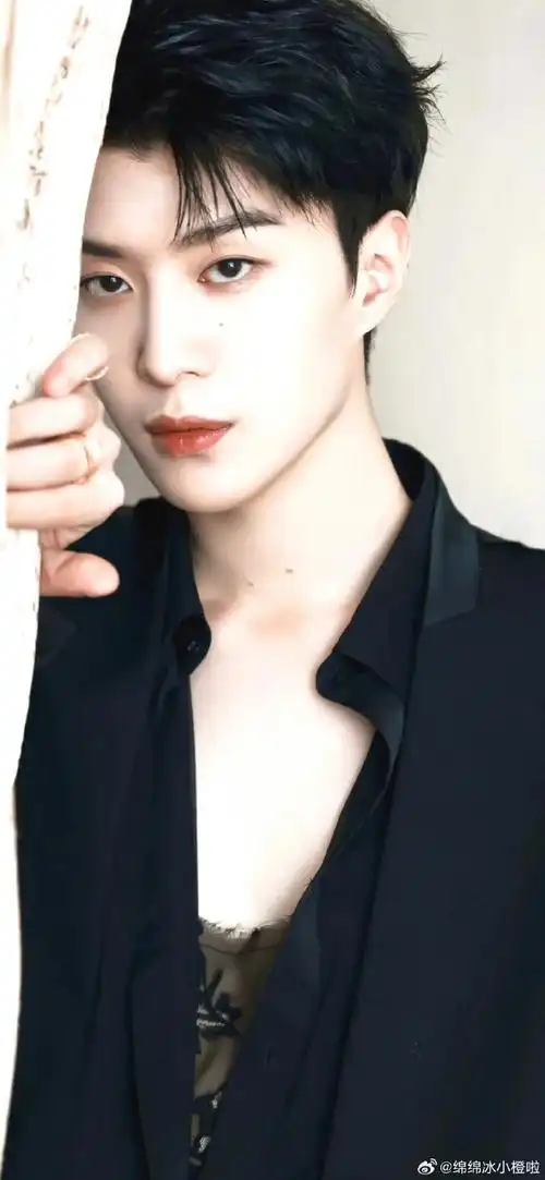 28th/may.范丞丞锁屏手机壁纸