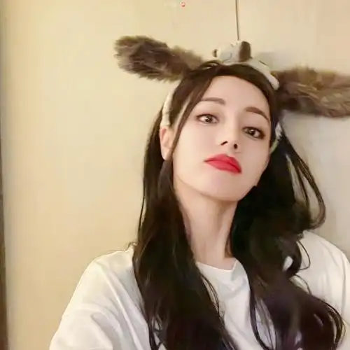 迪丽热巴最美的石榴花特效